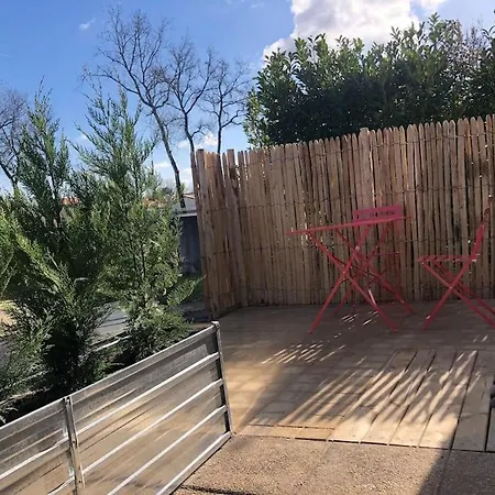 アパート Avec Piscine サン・メダール・アン・ジャル